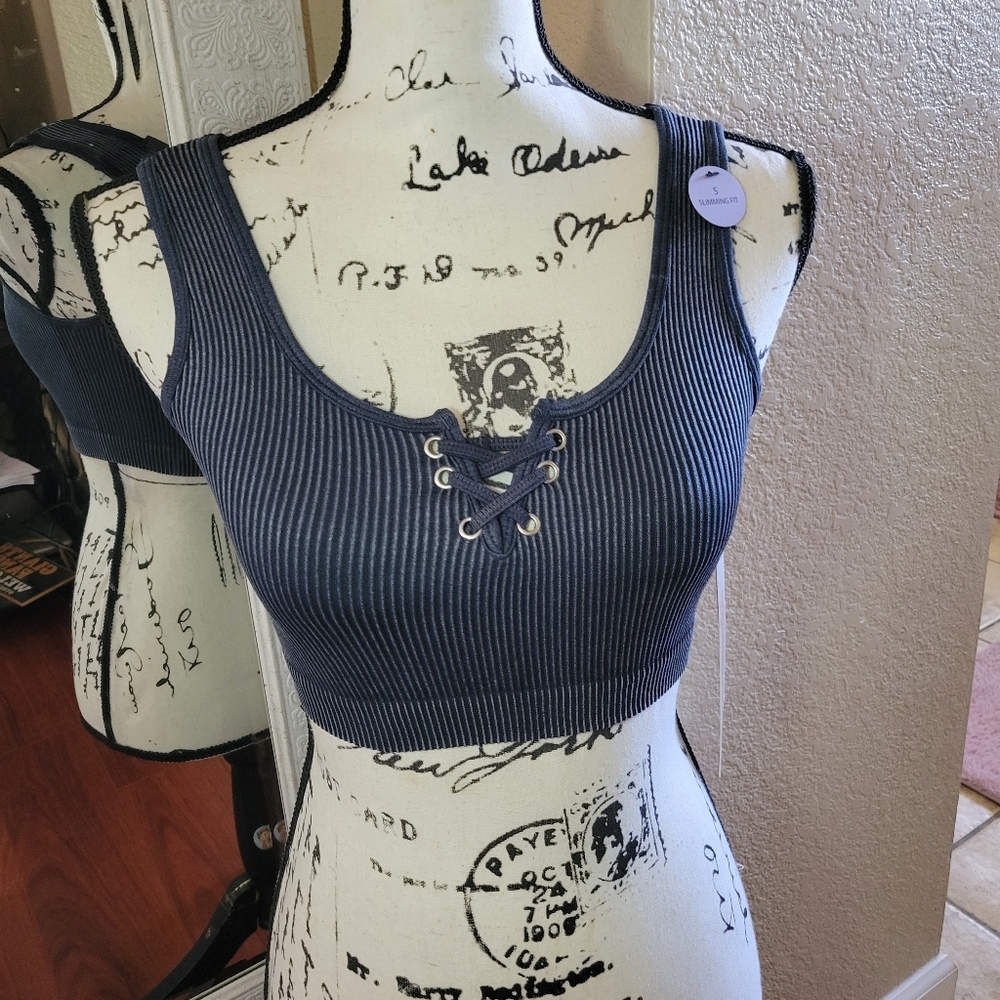 Bella Movement  Beyond the Gym. Size Small. Charcoal Grey.